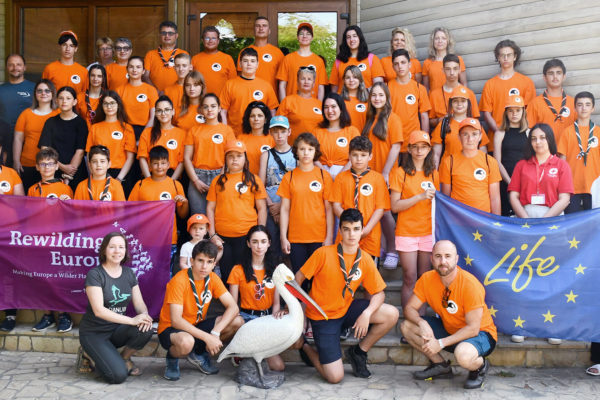 Danube Delta educational camp connects kids with pelicans