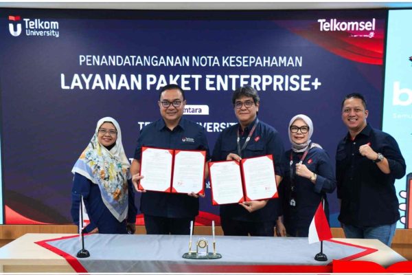 Tel-U Bersama Telkomsel Gelar Kuliah Umum “Masa Depan Digitalisasi Indonesia” 