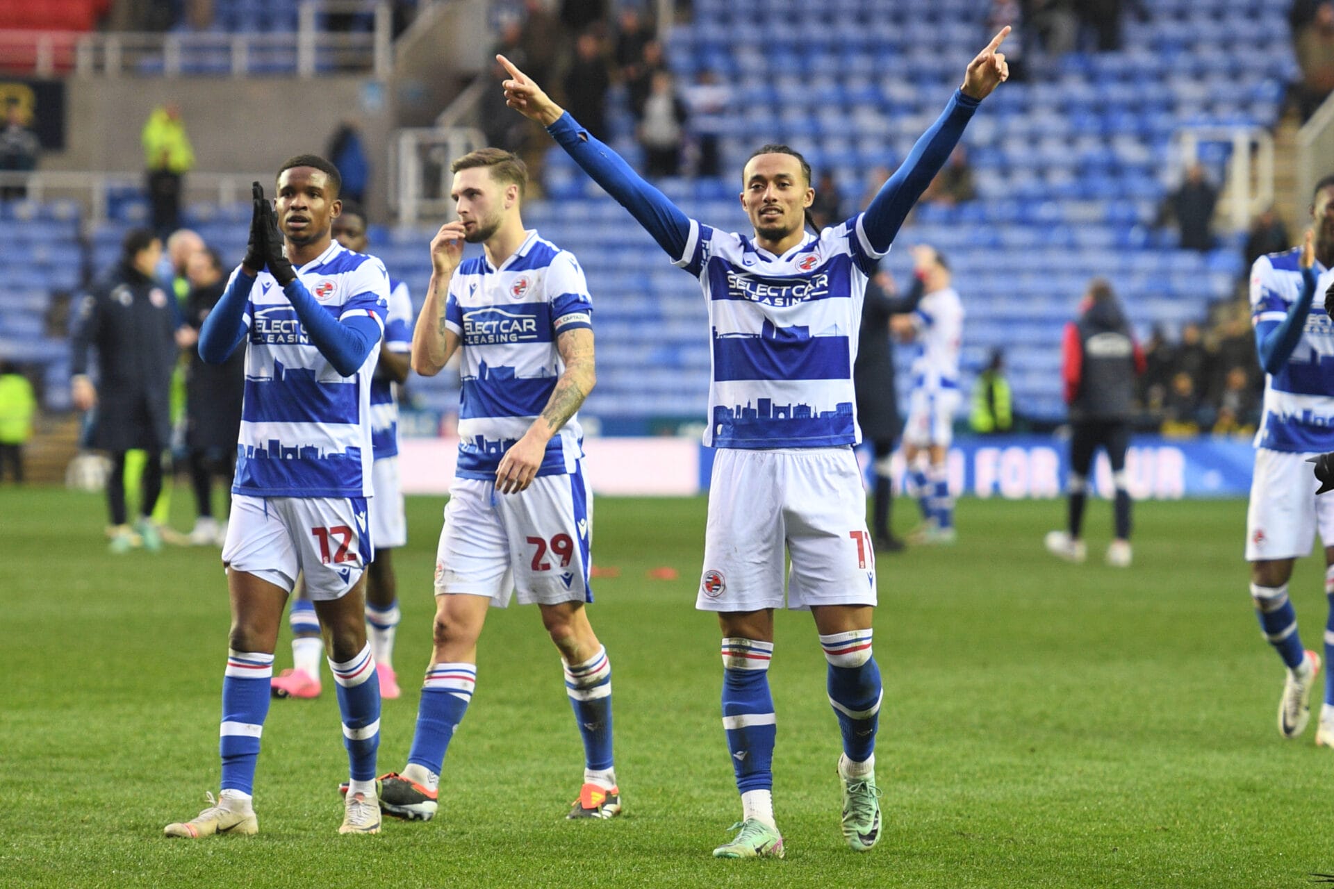 Azeez magic sees Reading climb League One table – Reading Today Online